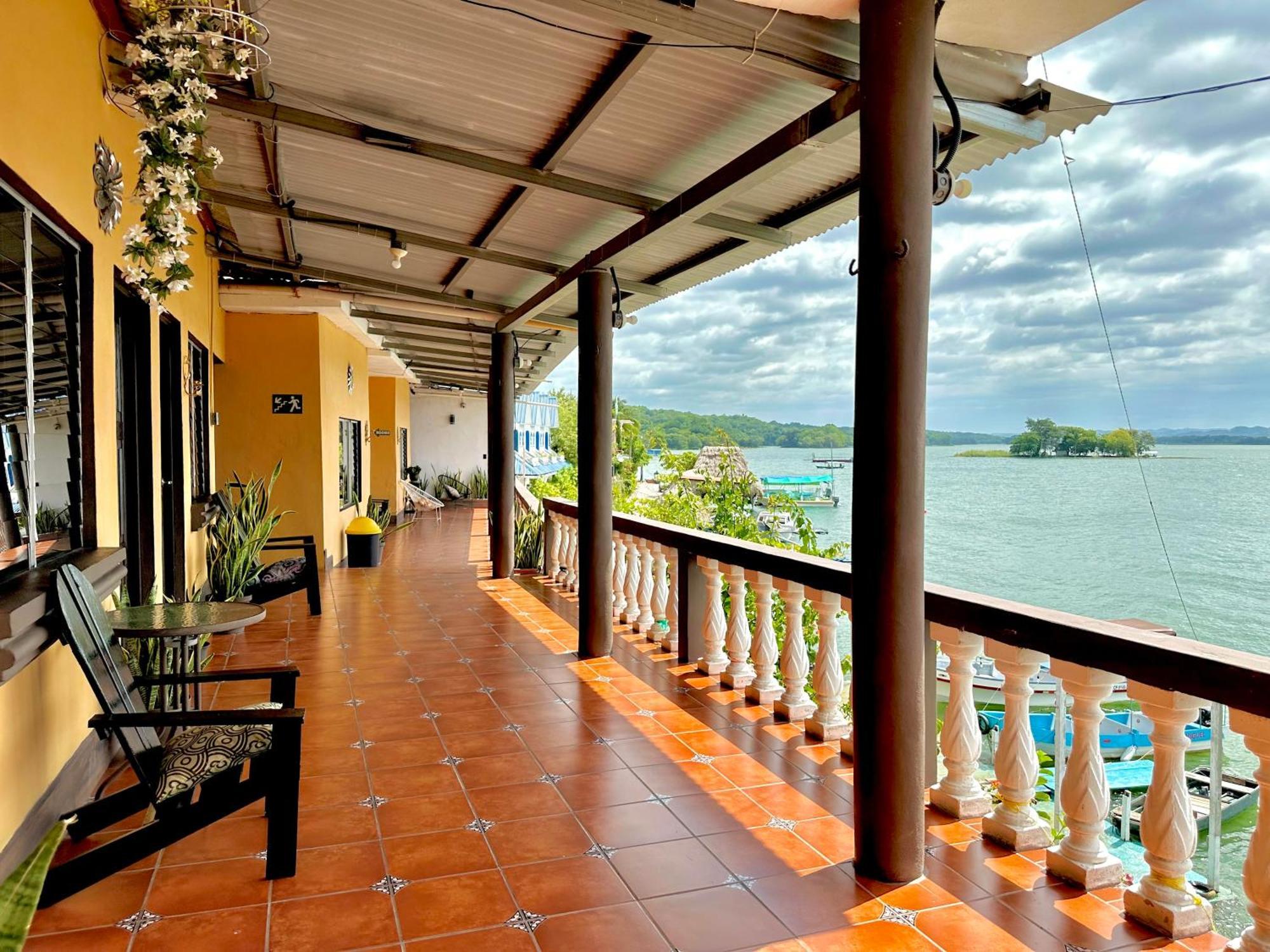 Hotel San Miguel Flores Exterior photo