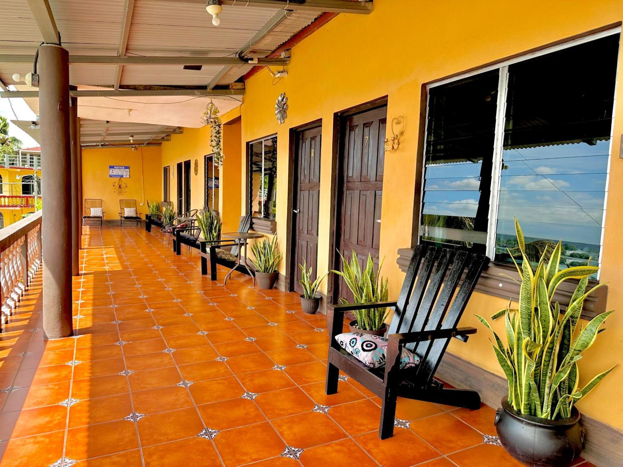 Hotel San Miguel Flores Exterior photo